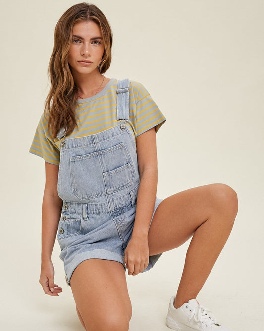 Our Cuffed Denim Shortall is the perfect combination of comfort and style. Featuring a slouchy fit and a cuffed hem, this denim overall is a great addition to any wardrobe.